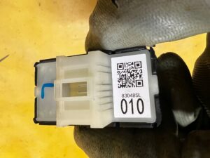 PANEL STEROWNIK PRZEŁĄCZNIK PAMIĘCI FOTELA SUBARU FORESTER VI SL 25-