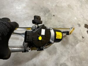 MECHANIZM SILNICZEK SILNIK WYCIERACZEK DACIA DUSTER II LOGAN II SANDERO II