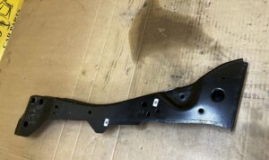 STREFA ZGNIOTU SANEK KIEŁ PRZÓD PRAWY FORD KUGA MK3 LIFT