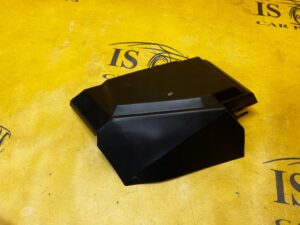 OSŁONA ZAŚLEPKA PUSZKI SKRZYNKI BEZPIECZNIKÓW CHEVROLET CORVETTE C5 97-04