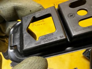 OSŁONA ZAŚLEPKA OTWORU DOSTĘPOWEGO SŁUPKA B FORD FUSION LIFT USA MONDEO MK5