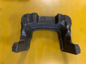 STYROPIAN TUNELU ŚRODKOWEGO UCHWYT KIA SORENTO III