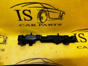 UCHWYT MOCOWANIE OSŁONY SŁUPKA A PRZÓD PRAWY FORD KUGA MK3