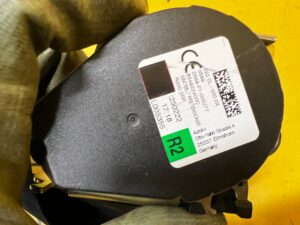 WYSTRZELONY PAS BEZPIECZEŃSTWA TYŁ PRAWY 2 RZĄD DACIA JOGGER EU