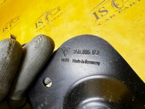 RYGIEL MOCOWANIE OPARCIA FOTELA KANAPY TYŁ LEWY PORSCHE MACAN 95B