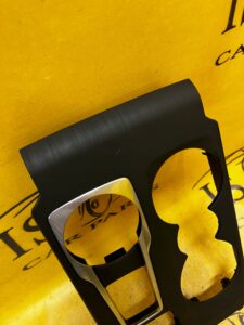 OSŁONA RAMKA TUNELU UCHWYT NA KUBKI CUPHOLDER FORD ESCAPE MK4