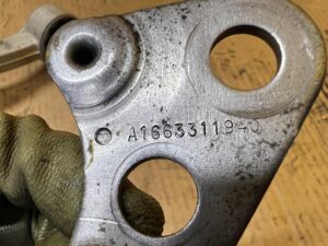 WSPORNIK MOCOWANIE UCHWYT ZAWIESZENIA PRZÓD MERCEDES GL X166