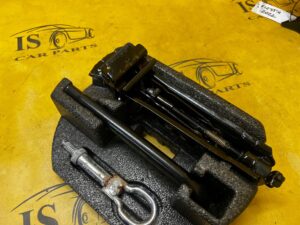 ZESTAW NAPRAWCZY LEWAREK UCHO KLUCZ DO KÓŁ FORD FIESTA MK7