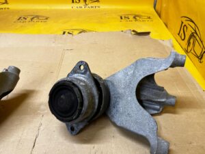 ŁAPA MOCOWANIE PODUSZKA WSPORNIK SILNIKA FORD MUSTANG VI 3.7