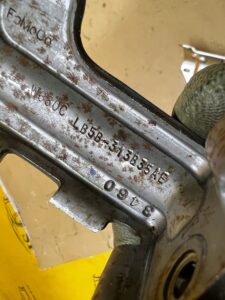 WSPORNIK UCHWYT MOCOWANIE BOCZKA BAGAŻNIKA LEWY FORD EXPLORER MK6