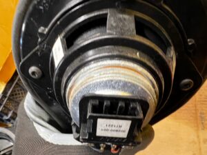 GŁOŚNIK ŚREDNIOTONOWY TYŁ BOSE PORSCHE 911 997