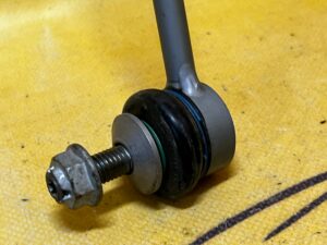 NOWY ŁĄCZNIK DRĄŻKA STABILIZATORA BMW F80 F87 M4