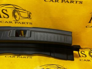 OSŁONA PASA TYŁ PROGU BAGAŻNIKA INFINITI Q30 QX30