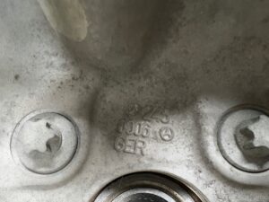 ZWROTNICA PIASTA ZACISK TYLNA TYŁ LEWA LEWY MERCEDES W156 4MATIC Q30