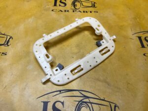 RAMKA UCHWYT MOCOWANIE OŚWIETLENIA LAMPKI PODSUFITKI FORD MUSTANG VI