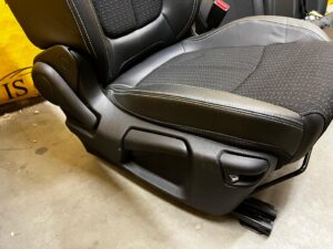 TAPICERKA FOTELE KANAPA AIRBAG ISOFIX EU PÓŁ SKÓRA RENAULT KADJAR