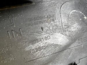 LISTWA DACHOWA OSŁONA ZAWIASU KLAPY TYŁ BAGAŻNIKA PRAWA FORD EXPLORER MK6