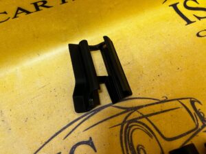 ZAŚLEPKA SZYNY FOTELA PRAWEGO PRAWA MERCEDES W213