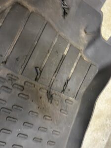 KOMPLET DYWANIKI WYCIERACZKI GUMOWE ORYGINALNE DACIA JOGGER