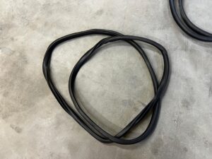 USZCZELKA DRZWI TYŁ LEWA PRAWA RENAULT KOLEOS II