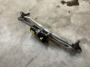 MECHANIZM SILNICZEK SILNIK WYCIERACZEK DACIA DUSTER II LOGAN II SANDERO II