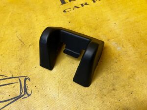 OSŁONA ZAŚLEPKA SZYNY PROWADNICY FOTELA TYŁ 2 RZĘDU FORD BRONCO 21-