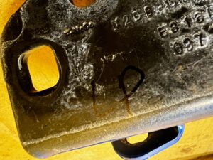 KPL ZAWIASY DRZWI PRZÓD LEWY FORD BRONCO 21- VELOCITY BLUE PEARL METALIC