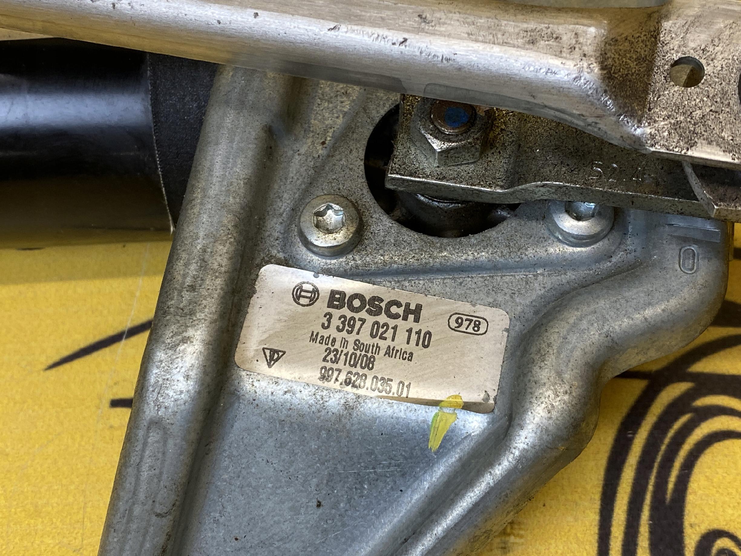 SILNICZEK MECHANIZM WYCIERACZE PORSCHE 987 911 997
