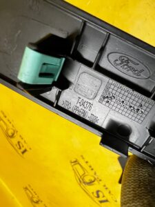 OSŁONA ZAŚLEPKA DESKI KONSOLI FORD EXPLORER MK6