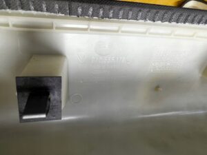 POSZYCIE OSŁONA OBUDOWA SŁUPKA PRZÓD A LEWY PORSCHE PANAMERA 970 I LIFT