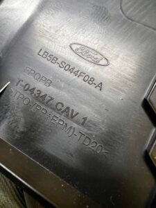 OSŁONA ZAŚLEPKA DESKI KONSOLI LEWA POD KIEROWNICĘ FORD EXPLORER MK6