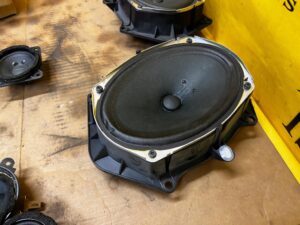 GŁOŚNIK DRZWI PRZÓD BOSE INFINITI Q70 Q60 QX56 QX80 G37 M35h M37 M56