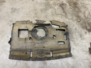 WYKŁADZINA WYGŁUSZENIE TAPICERKA AUDI A8