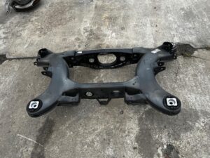 WÓZEK ZAWIESZENIE BELKA SANKI KOŁYSKA TYŁ MERCEDES C-KLASA W206 2WD RWD