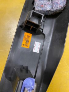 OSŁONA PROGU DRZWI PRAWA RENAULT MEGANE IV SEDAN