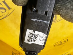 LAMPKA OŚWIETLENIE WNĘTRZA BAGAŻNIKA FORD BRONCO 21-