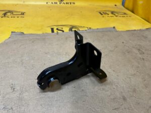 UCHWYT MOCOWANIE OPARCIA FOTELA KANAPY TYŁ ŚRODKOWY LEWY PORSCHE MACAN 95B