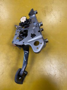 PEDAŁ HAMULCA AUTOMAT CZUJNIK NISSAN LEAF ZE0