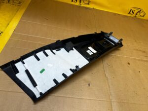 POSZYCIE OSŁONA SŁUPKA ŚRODKOWEGO B LEWY INFINITI Q30 MERCEDES A W176