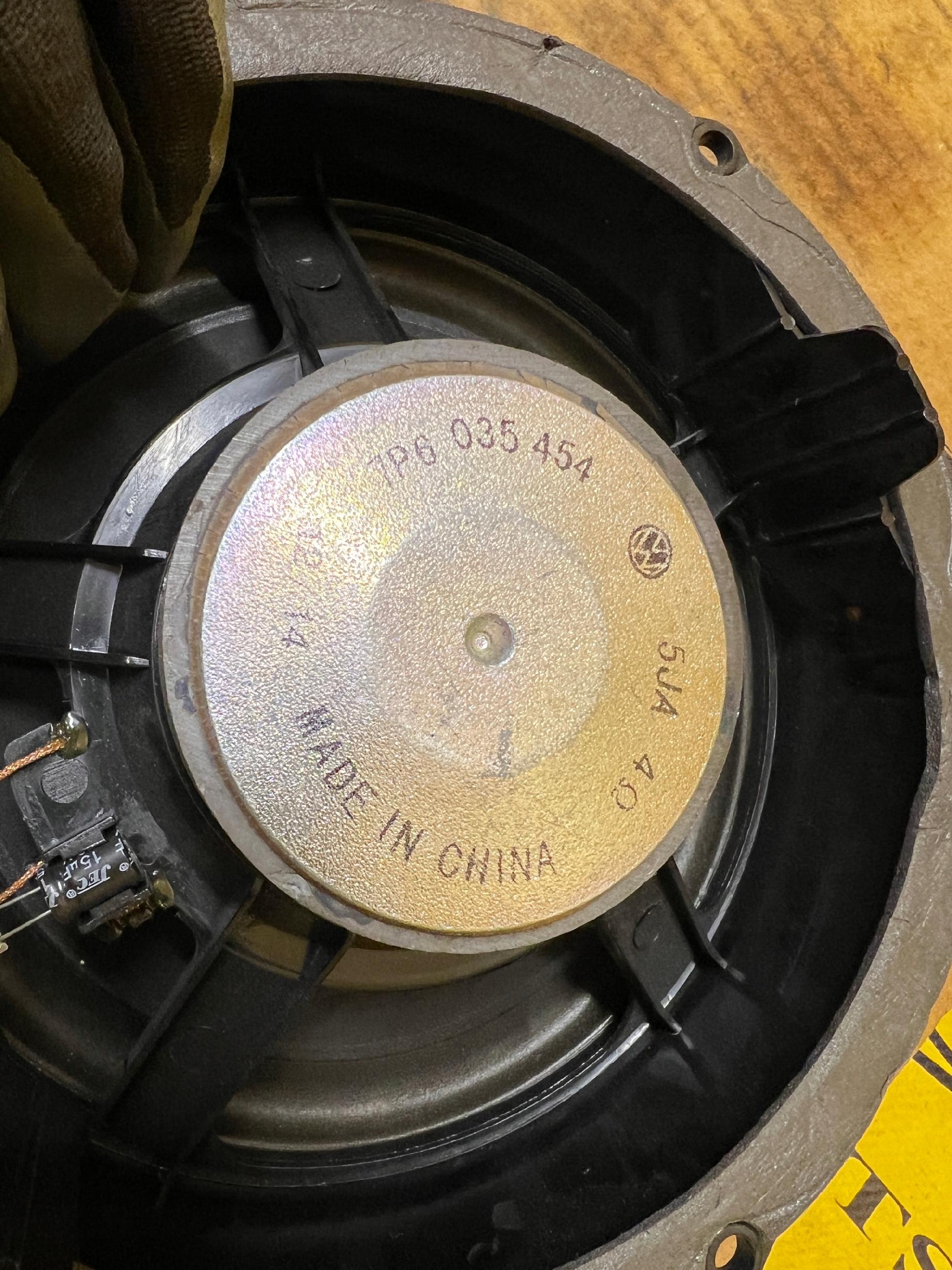 GŁOŚNIK DRZWI TYŁ VOLKSWAGEN VW TOUAREG 7P