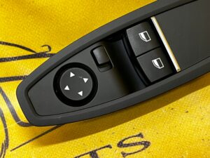 PRZEŁĄCZNIK PANEL SZYB LUSTEREK DRZWI PRZÓD LEWY BMW 1 F21 2 F22