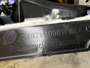 LISTWA OSŁONA BAGAŻNIKA PASA TYŁ TYLNEGO DACIA JOGGER