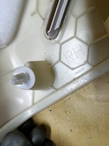 POSZYCIE OSŁONA OBUDOWA SŁUPKA C TYŁ PRAWY MERCEDES GLS X166