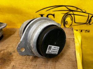 ŁAPA MOCOWANIE WSPORNIK PODUSZKA SILNIKA PORSCHE PANAMERA 970 I LIFT HYBRID