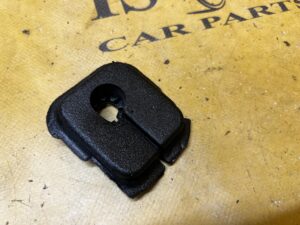 OSŁONA OBUDOWA WYGŁUSZENIE SŁUPKA PRZÓD A MERCEDES GLS X166