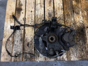 ZWROTNICA PIASTA TARCZA PRZÓD LEWY CITROEN C4 PICASSO II 2.0 BLUE HDI