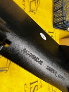 LISTWA DEKOR DESKI KONSOLI AIRBAG RANGE ROVER VELAR L560