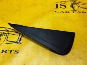 ZAŚLEPKA TRÓJKĄTNA TRÓJKĄT DRZWI TYŁ PRAWY DACIA DUSTER II