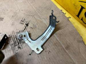 UCHWYT BLACHA WSPORNIK MOCOWANIE FORD BRONCO 21-