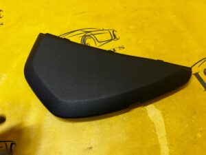 PRAWA OSŁONA BOCZEK DESKI NISSAN X-TRAIL T32